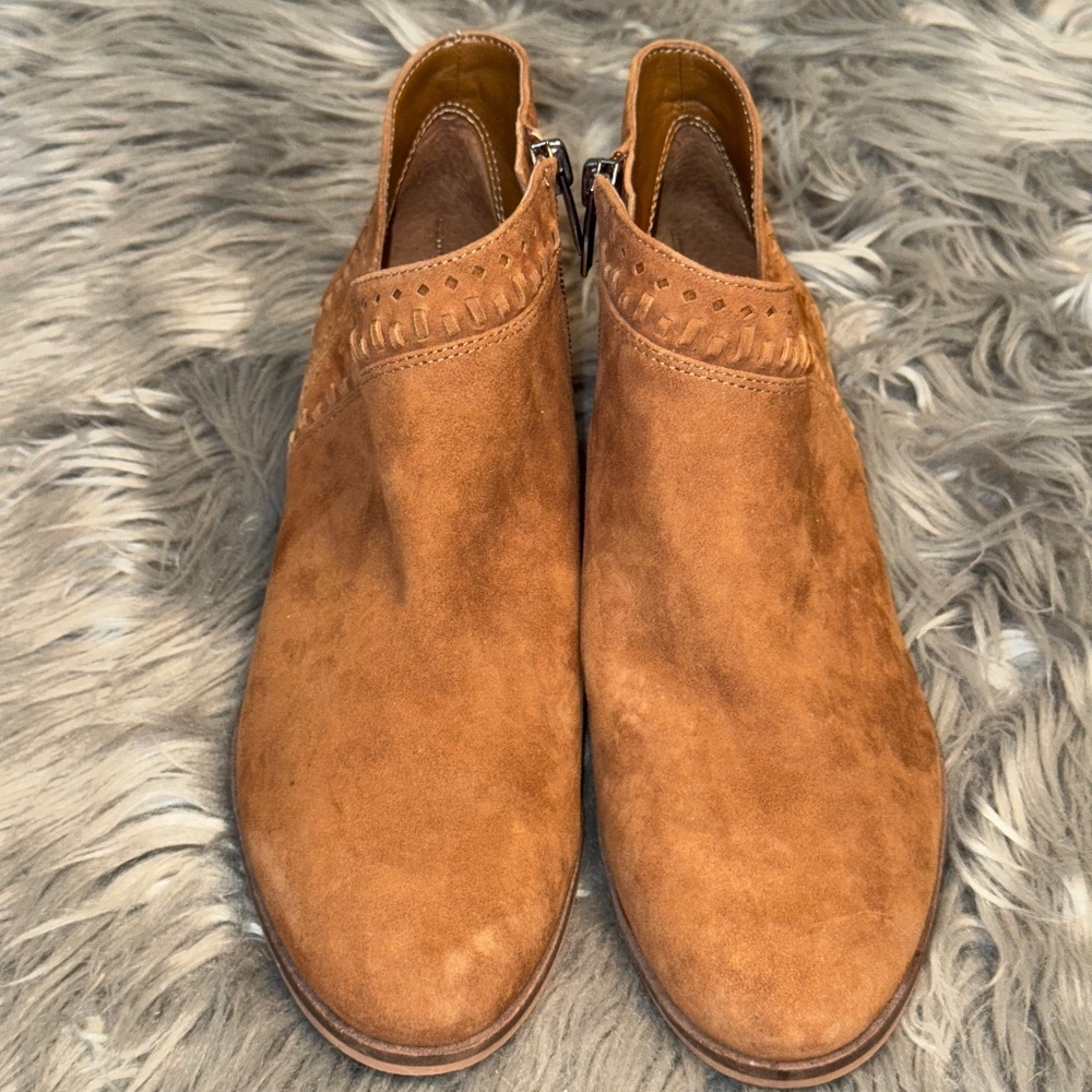 EUC Vince Camuto Parrla Western Ankle Bootie Boots Size 9 - Picture 2 of 11
